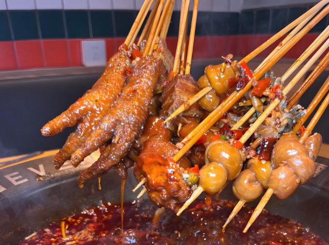 柒露营串串香加盟