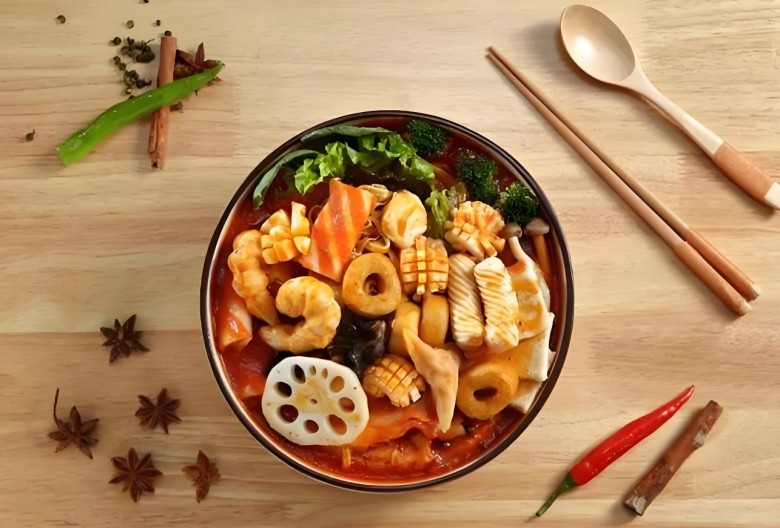 蓝椒麻辣烫加盟