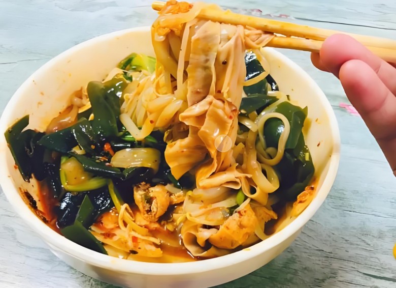 小茹麻辣烫加盟