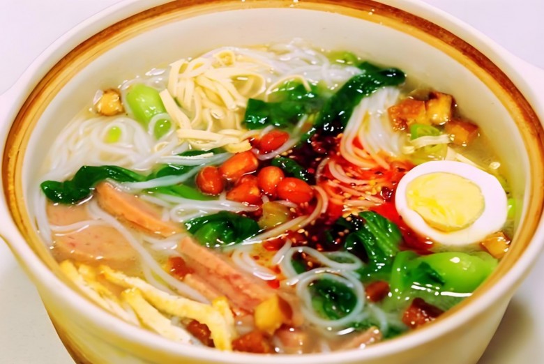 乔小悦云南水瓢小锅米线