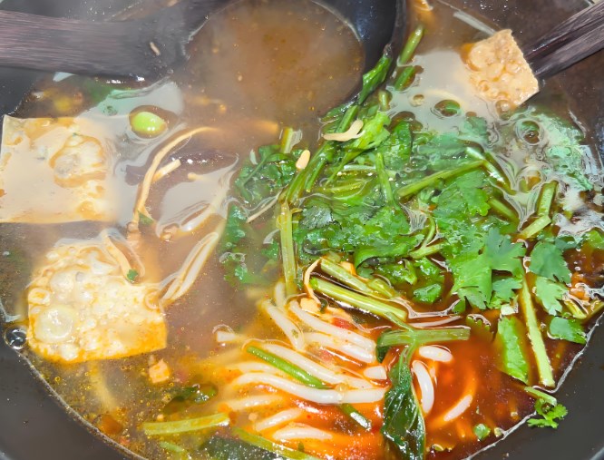 云梢雀云南小锅米线