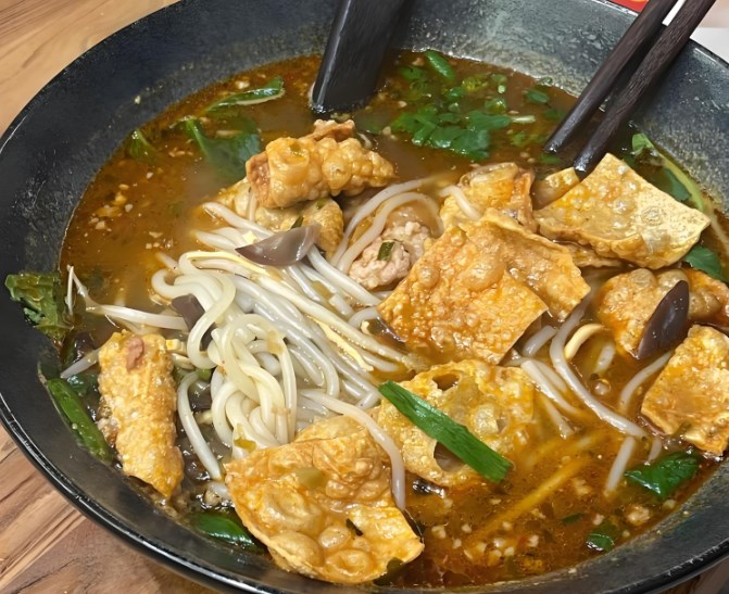 云梢雀云南小锅米线加盟