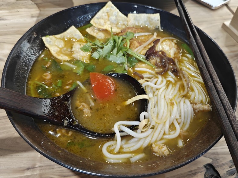 云梢雀云南小锅米线加盟