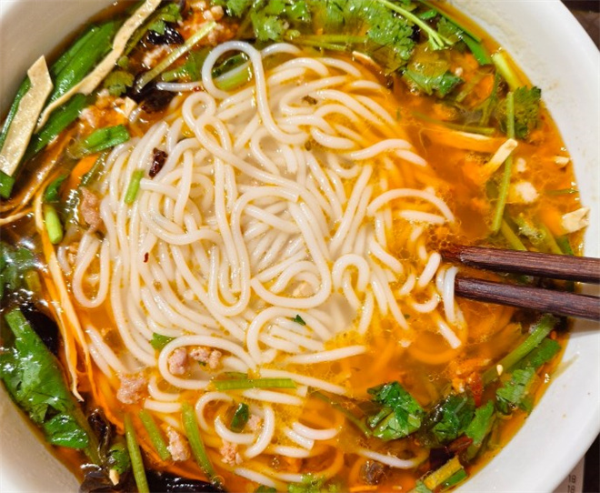 滇月小锅米线加盟