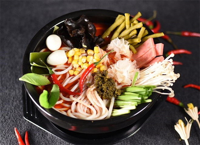 滇水缘云南米线加盟