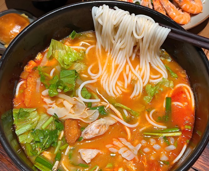 宫大嫂云南过桥米线加盟