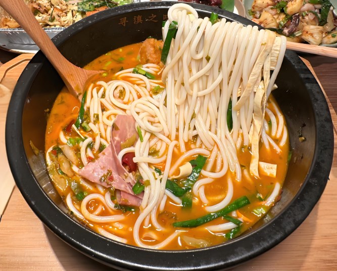 桃金娘过桥米线加盟