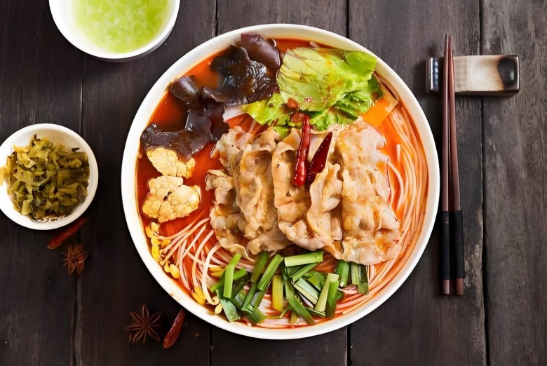 吃来吃去云南米线