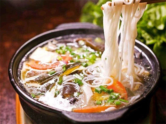 宏运来过桥米线