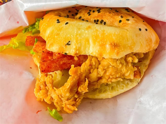 乾代国潮汉堡 乾代国潮汉堡