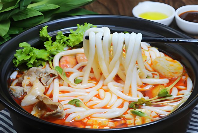 踏香来过桥米线