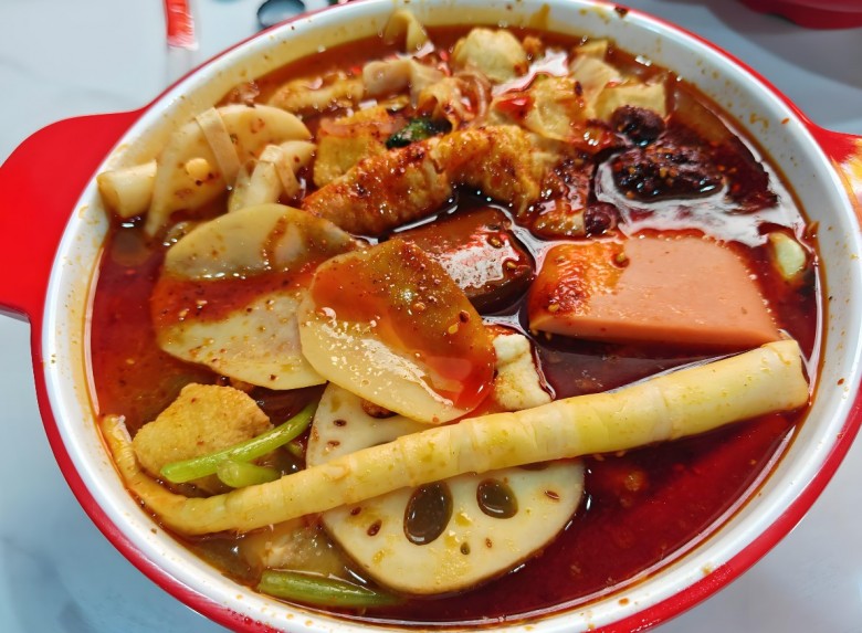 關(guān)東格格辣鹵麻辣燙