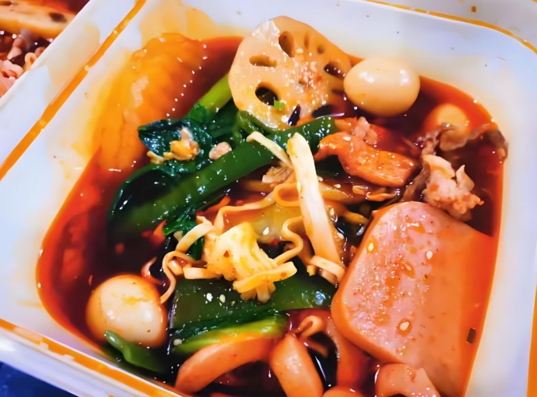 品香居麻辣烫加盟