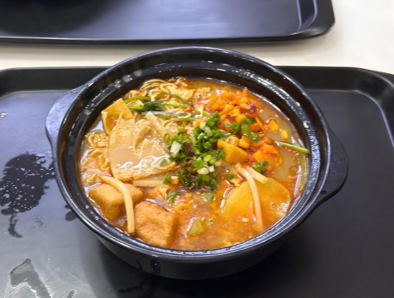 辣洋洋砂锅麻辣烫