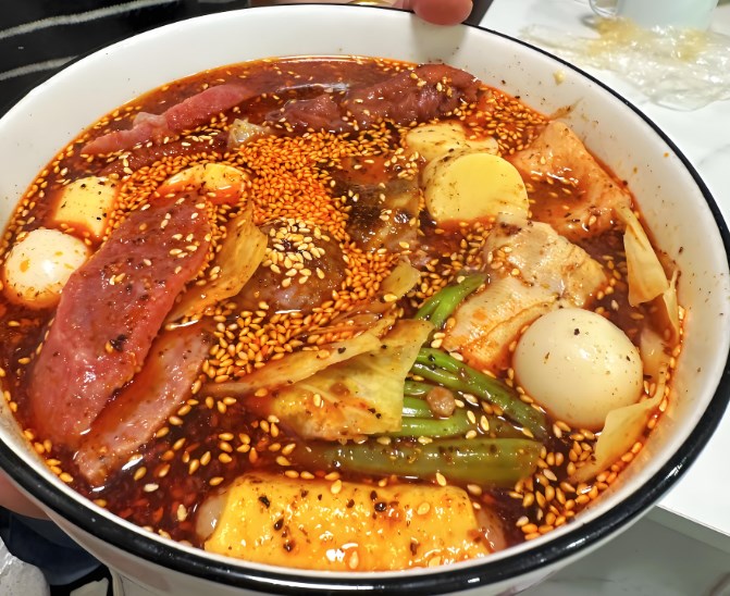 金張政麻辣燙