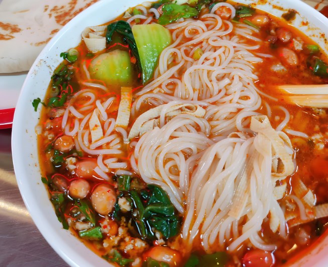 桥上郎过桥米线