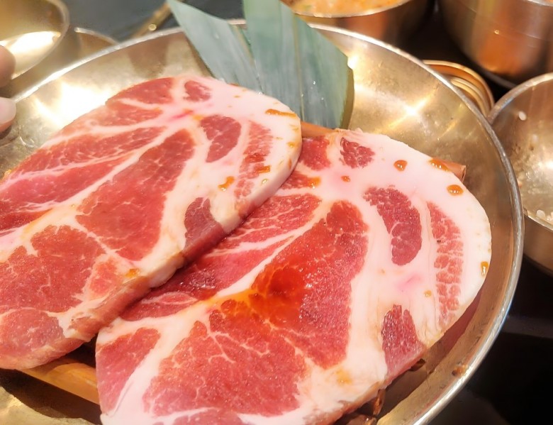 闻老头菊花炭烤肉