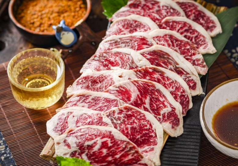 金三泰超级黑猪烤肉