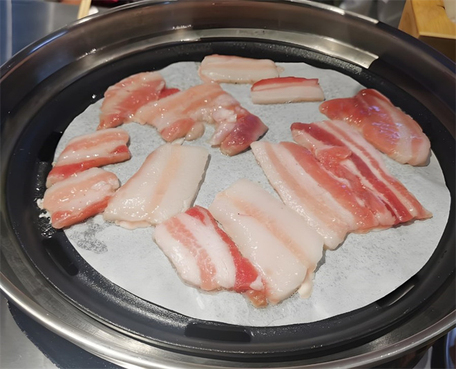 晓燃地摊烤肉加盟