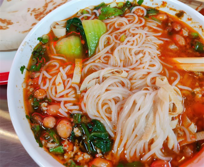 爱上锋味过桥米线加盟