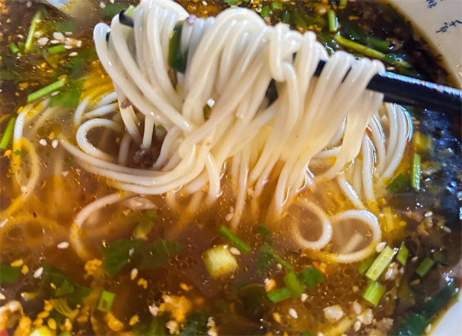 南云下过桥米线加盟