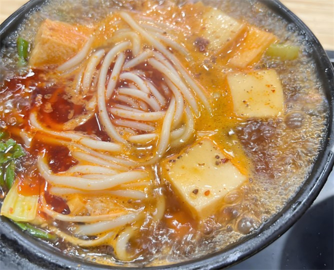 南云下过桥米线