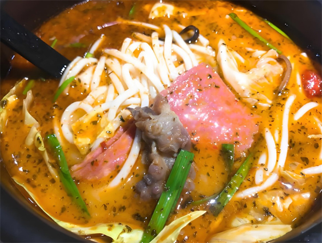 南云下过桥米线