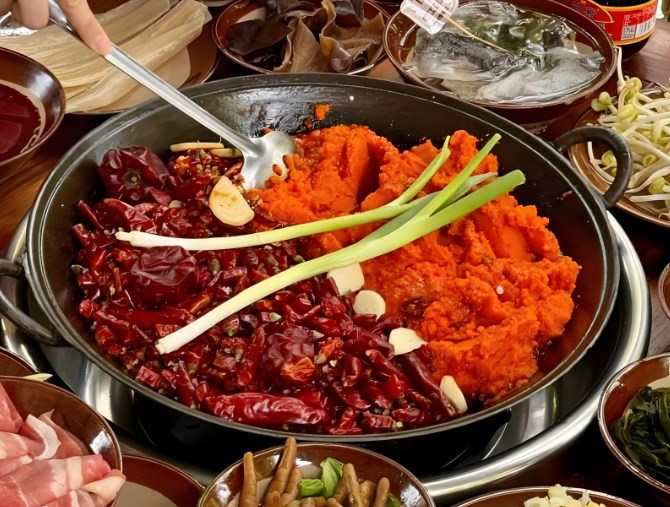 三支花市井火锅加盟