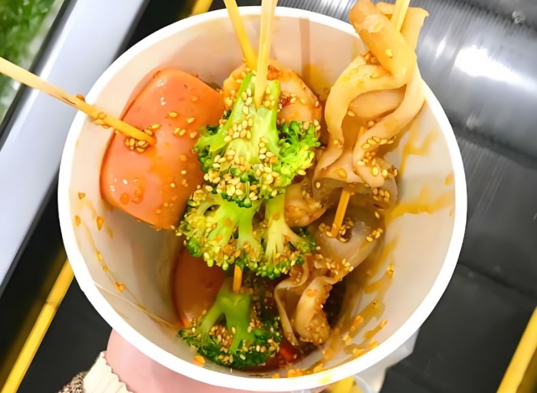 李试试油卤串串加盟