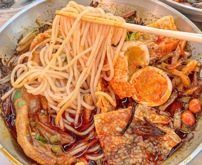 义江人柳州螺蛳粉加盟