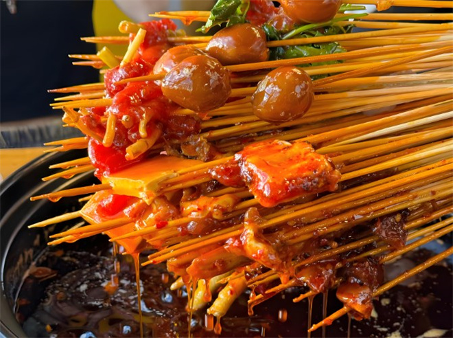 俭让老妈砂锅串串香加盟 俭让老妈砂锅串串香加盟