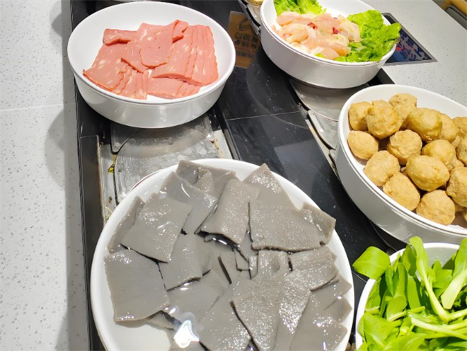 涮小皖旋转小火锅加盟