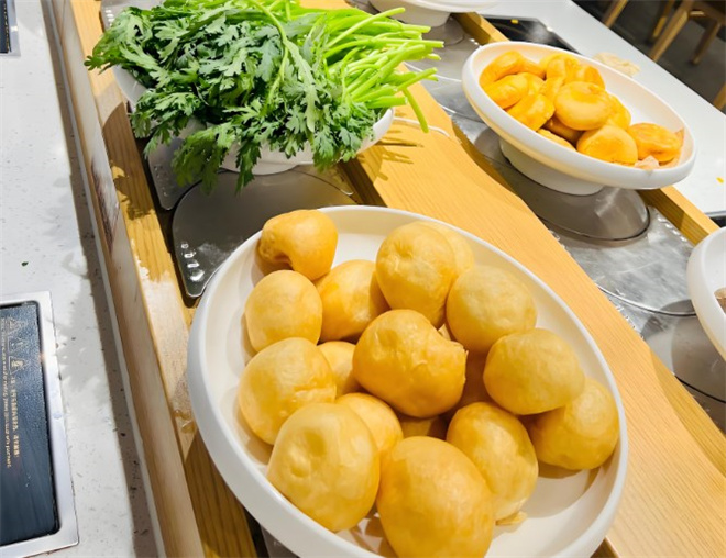 西火火川派自助旋转小火锅加盟