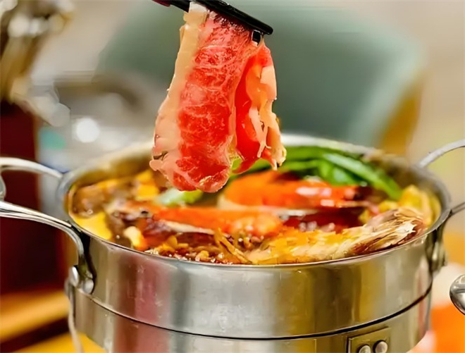 西火火川派自助旋转小火锅