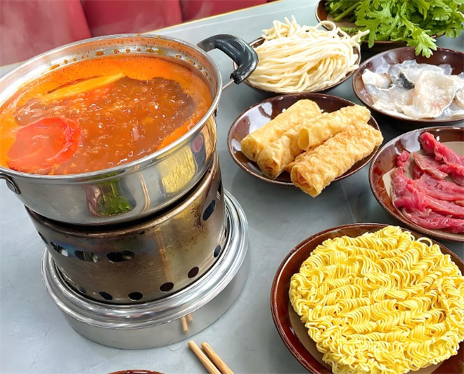 涮小皖旋转小火锅