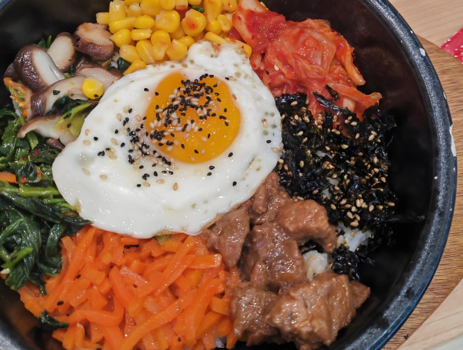 食有石趣石锅拌饭