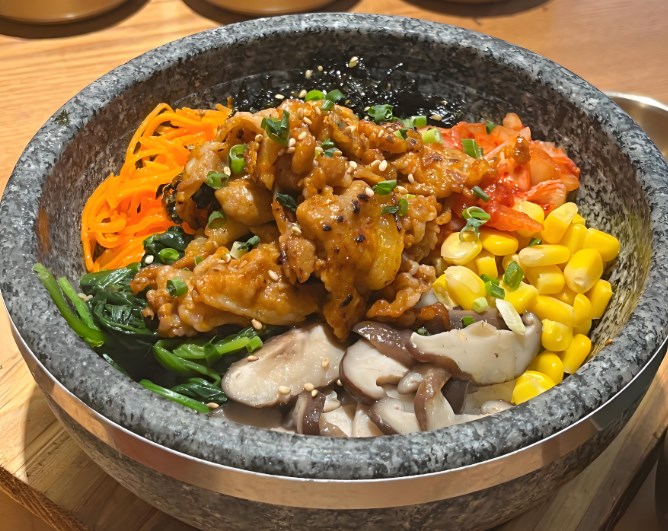 食有石趣石锅拌饭