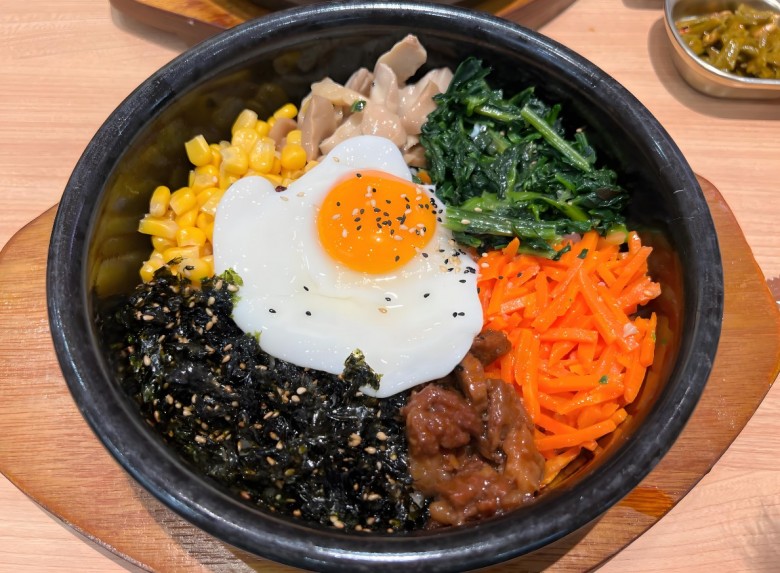 食有石趣石鍋拌飯