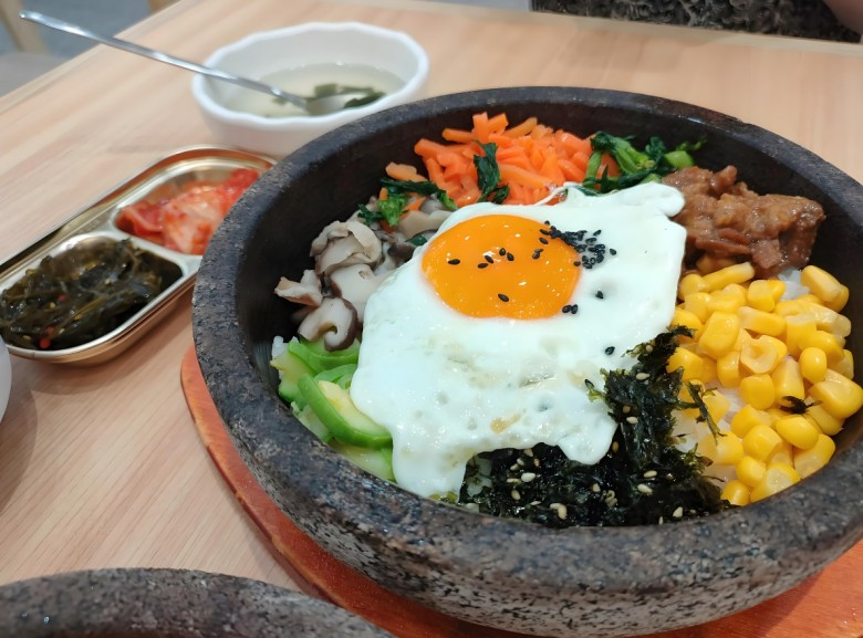 一之春石鍋拌飯