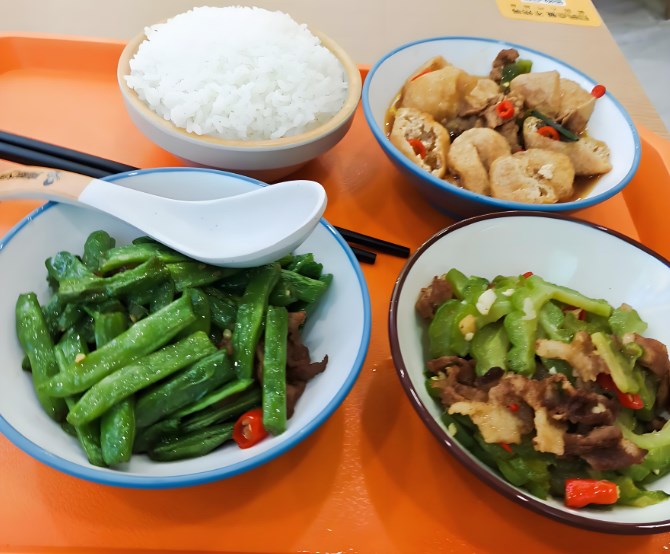 吃不二中式快餐