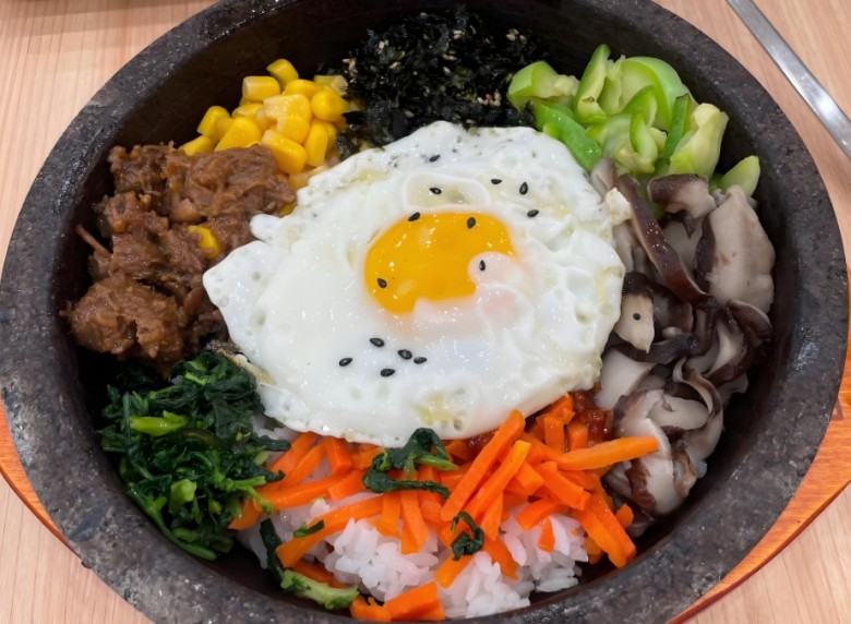 韩校校石锅拌饭