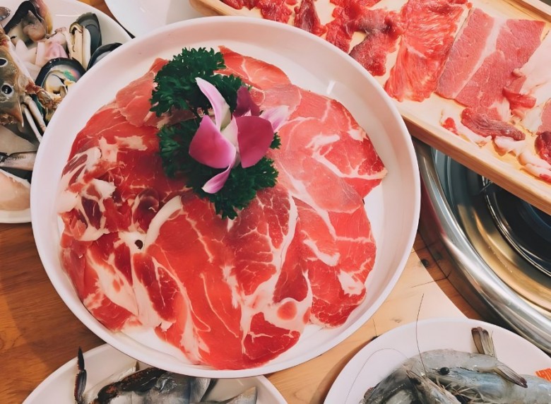 蜀牛婆鲜切牛肉自助火锅