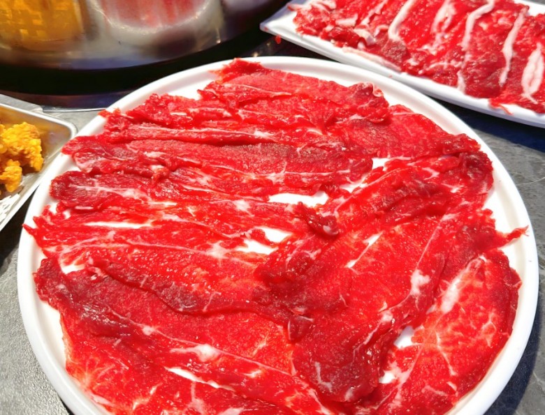 奔牛场番茄鲜牛肉火锅加盟