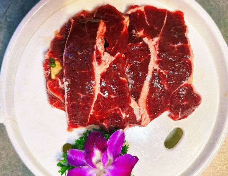 奔牛场番茄鲜牛肉火锅加盟