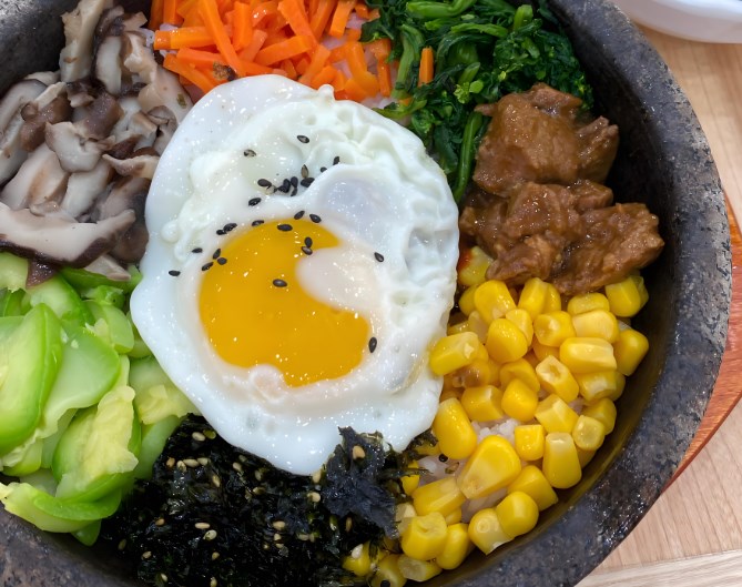 琪轩铭石锅拌饭