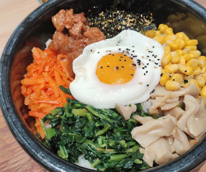 韩石亭石锅拌饭加盟