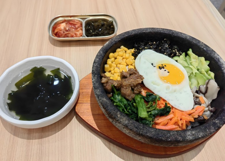 阿吉玛石锅拌饭