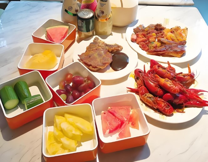 海茵汇汤泉自助餐加盟