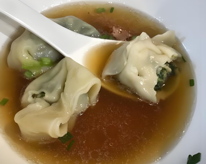 老阿妈妮馄饨店