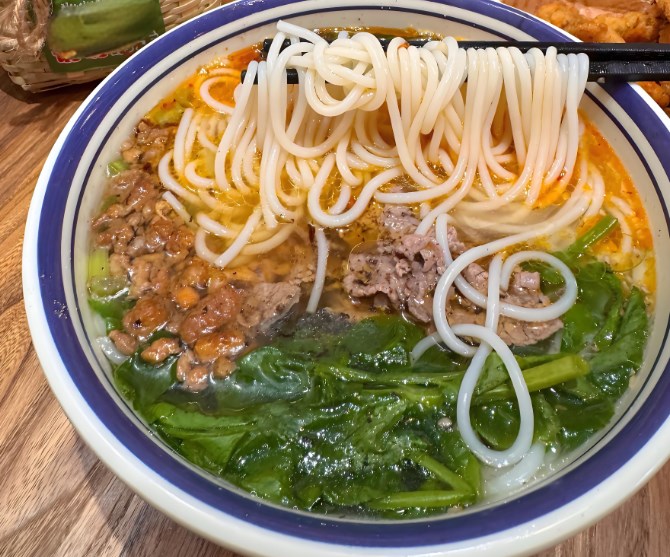 鲜巷记米线加盟